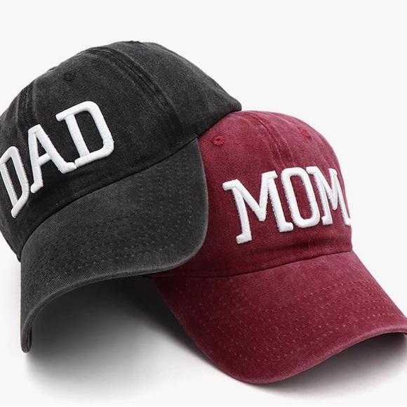 Accessories - Black and Red 'DAD' and 'MOM' Parents Hats in Perfect Condition!